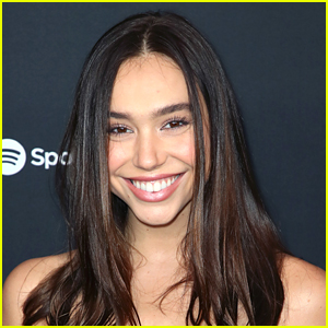Alexis Ren Shares What She's Learned From Having Public Relationships