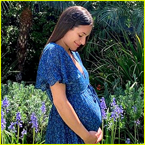 Lea Michele Shares Baby Bump Pic to Confirm She's Expecting!