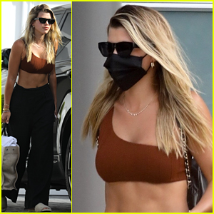Sofia Richie Shows Off Toned Abs While Heading To The Beach