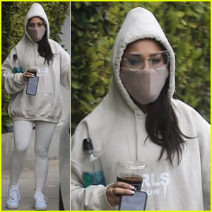 Ariana Grande Leaves the Gym in a Face Mask
