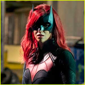 'Batwoman' Showrunner Opens Up About Decision To Recast New Character As Batwoman