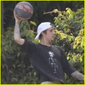 Justin Bieber Shoots Some Hoops on the Basketball Court