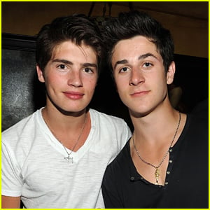 David Henrie & Gregg Sulkin Dish On a 'Wizards of Waverly Place' Reunion Happening