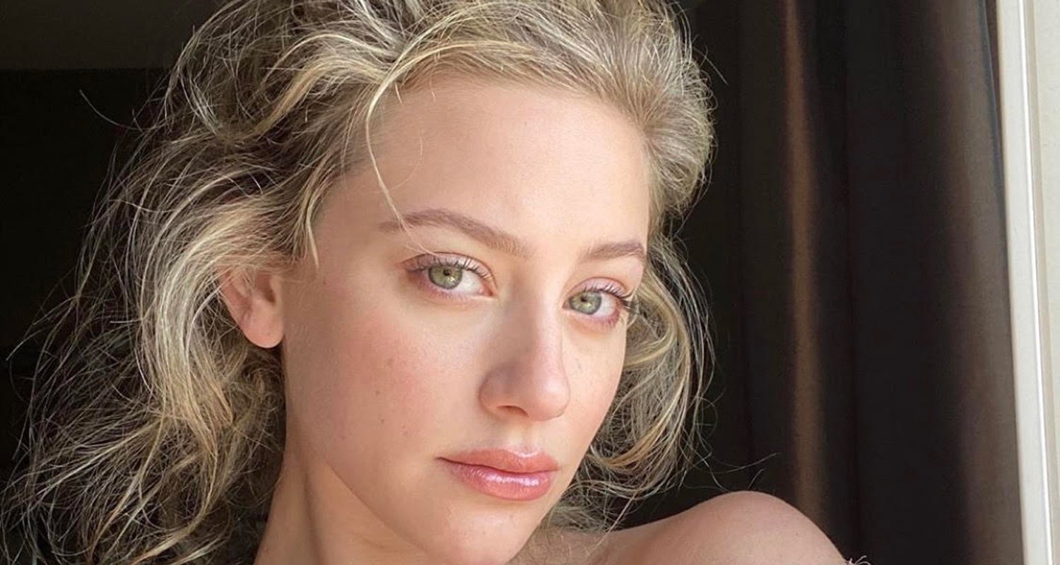 Lili Reinhart Shares Tips On Taking The Perfect Selfie Lili Reinhart