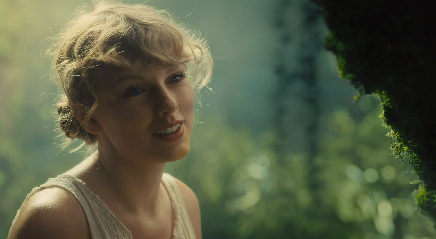 Watch Taylor Swifts Brand New ‘cardigan Music Video First Listen Music Music Video 
