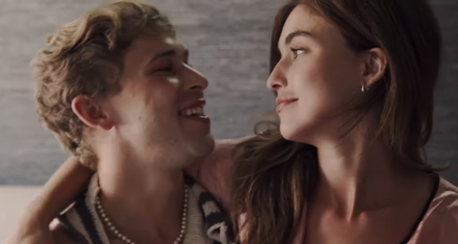 Tommy Dorfman & Rainey Qualley Star in ‘Love in the Time of Corona