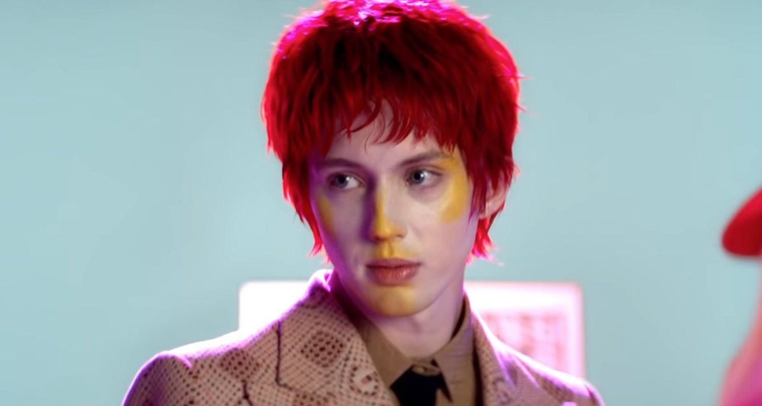 Troye Sivan Lights Up In Flames In ‘Easy’ Music Video Music, Music