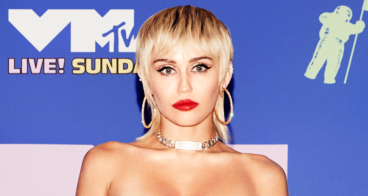 Miley Cyrus Goes Blue: See Her Bold New Hair Color - wide 2
