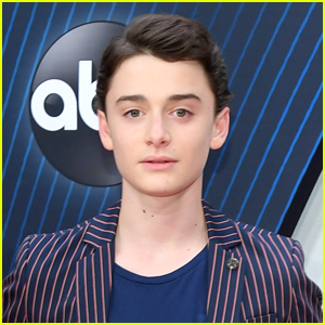 Noah Schnapp Apologizes For Resurfaced Video of Him Appearing to Sing a ...