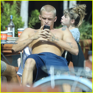Cody Simpson Soaks Up the Sun in Venice With Friends