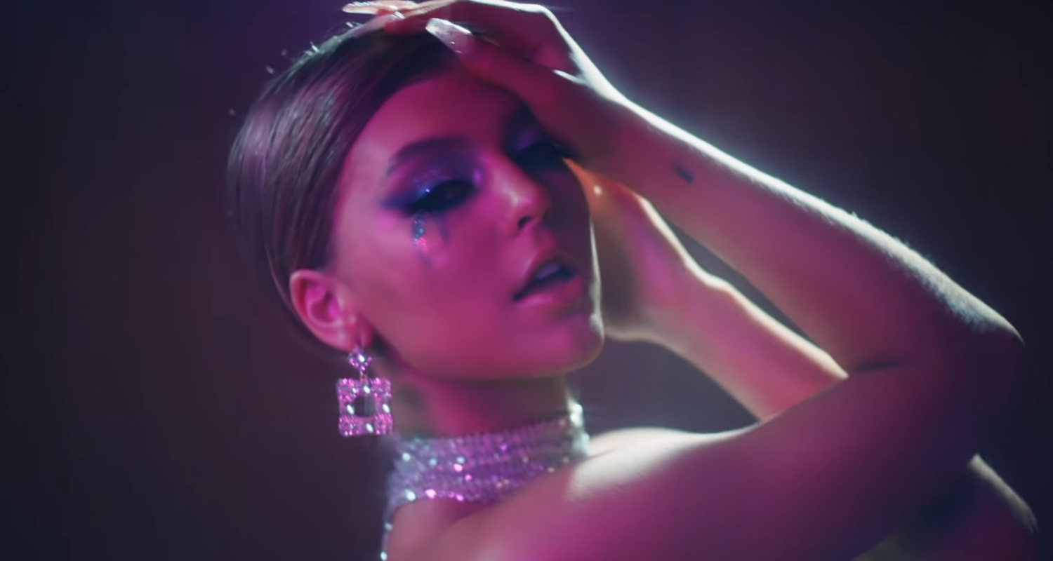 Loren Gray Debuts Her Favorite Music Video ‘Alone’ – Watch Now! | Loren