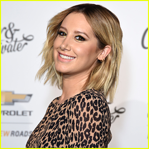 Ashley Tisdale Shows Off Growing Baby Bump In New Selfie