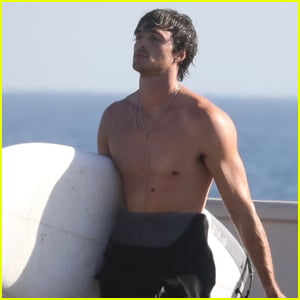 Jacob Elordi is Showing Off His Abs While at the Beach in Malibu!