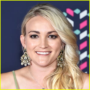 Jamie Lynn Spears Announces New Single 'Follow Me (Zoey 101)' With Premiere Event Featuring OG Stars & TikTok Stars!