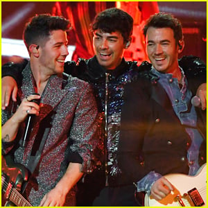 Jonas Brothers React To Winning 3 Billboard Music Awards 2020