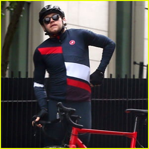 Niall Horan Goes Biking in His Cycling Outfit in London!