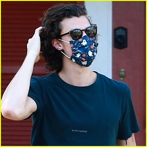 Shawn Mendes Wears Halloween-Themed Mask for Errand Run with Camila Cabello!