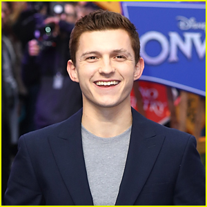 Tom Holland to Star as Nathan Drake in Uncharted Movie, Premiere