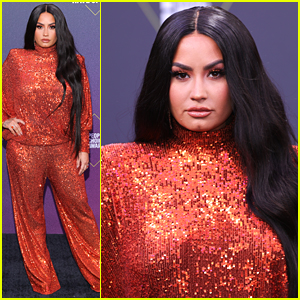Demi Lovato Slays Red Carpet at People's Choice Awards 2020