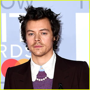 Harry Styles Earns First Grammy Awards Nominations, Also Becomes First One Direction Member to Do So!