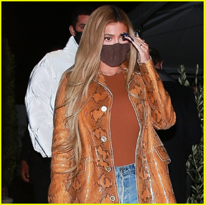 Kylie Jenner Meets Up with Friends for Dinner in Santa Monica