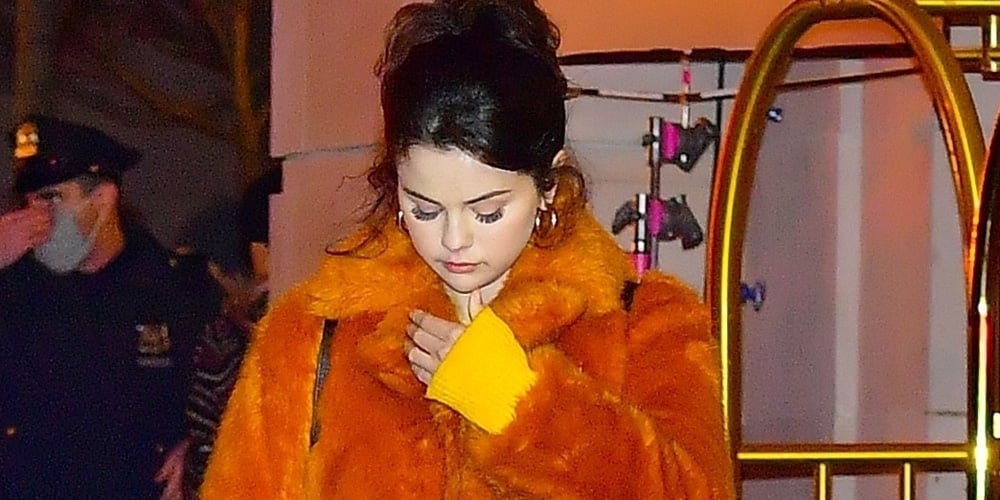 Selena Gomez Films Night Scenes For Her Hulu Show ‘Only Murders In The