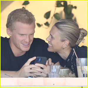 Cody Simpson & Girlfriend Marloes Stevens Look So Cute During Their Lunch Date!