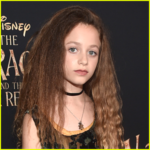 Fast Layne S Sofia Rosinsky Cast In Amazon Studios Paper Girls Series Adaptation Amazon Camryn Jones Casting Fina Strazza Prime Video Riley Lai Nelet Sofia Rosinsky Television Just Jared Jr