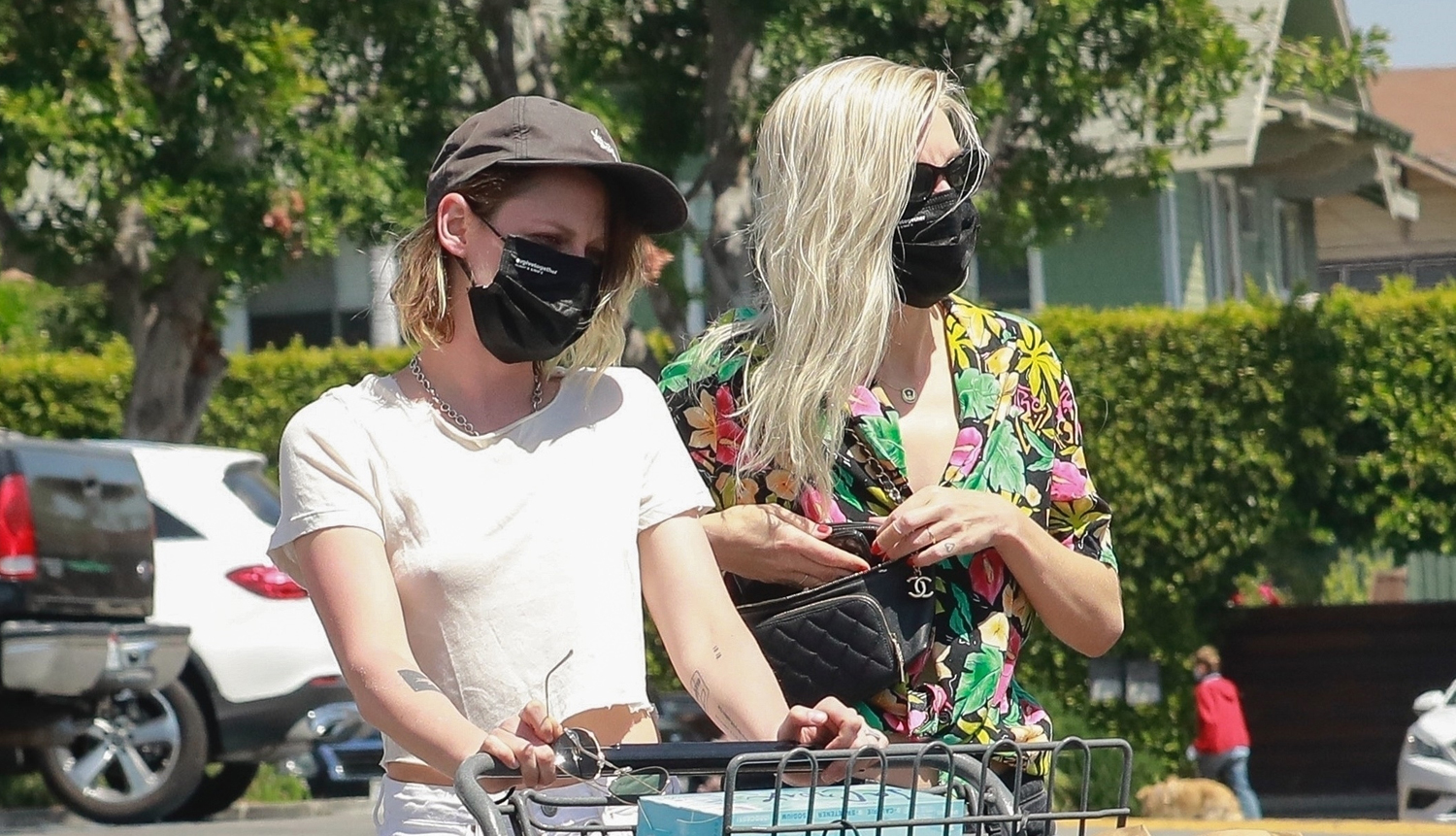 Kristen Stewart Goes Grocery Shopping on Her 31st Birthday | Dylan