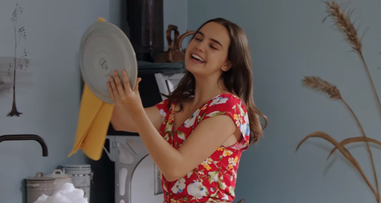 Bailee Madison Sings ‘My Own Story’ In New ‘A Cinderella Story