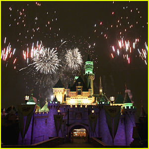 Disney Parks Announces The Return of Fireworks Shows at Disneyland & Walt Disney World