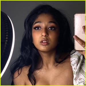 Never Have I Ever S Maitreyi Ramakrishnan Cast As Lead In Netflix Rom Com The Netherfield Girls Casting Maitreyi Ramakrishnan Movies Netflix Just Jared Jr