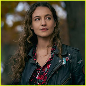 Stella Baker Stars In New CW Series 'The Republic of Sarah' - Watch the Trailer!