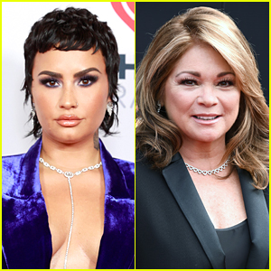 Valerie Bertinelli Cast As Demi Lovato S Mom In Hungry Pilot Plus 5 More Cast Anna Akana Casting Demi Lovato Television Valerie Bertinelli Just Jared Jr