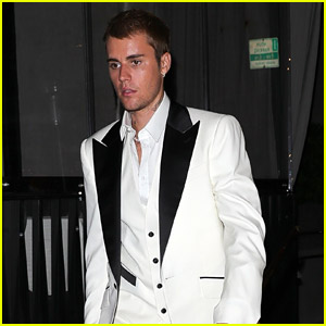 Justin Bieber Suits Up In Sharp White Tux For Dinner With Friends