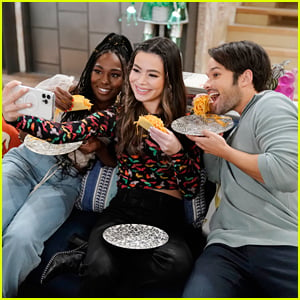 Miranda Cosgrove Cooks Up Icarly Delicacy On This Week S Episode Food Icarly Jaidyn Triplett Jerry Trainor Laci Mosley Miranda Cosgrove Nathan Kress Just Jared Jr