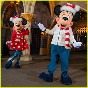 Mickey Minnie Mouse Debut New Holiday 2021 Outfits New Holiday