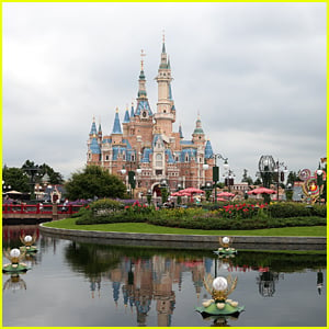 Shanghai Disneyland To Reopen After COVID Lockdown Over The Weekend