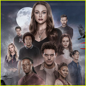 Legacies' EPs Say Goodbye to 'TVD' Universe — Inside the Ending &  [Spoilers]' Returns