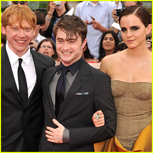 First Photo of Daniel Radcliffe, Emma Watson & Rupert Grint on 'Harry Potter' Reunion Revealed