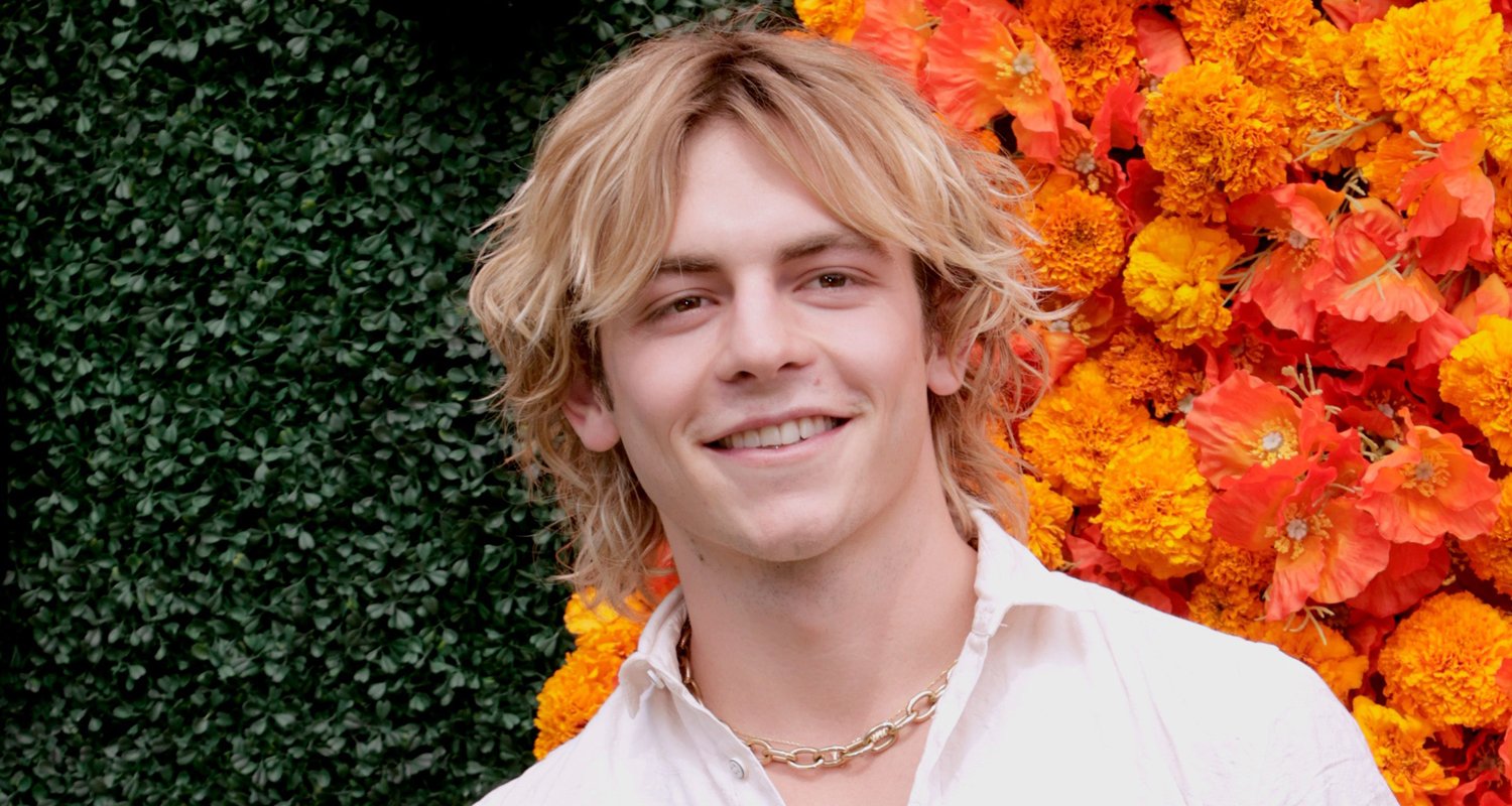 What is ross lynch doing now