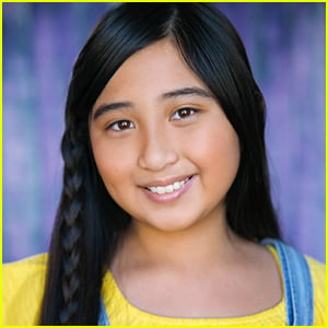 https://cdn.justjaredjr.com/wp-content/uploads/headlines/2022/02/get-to-know-alices-wonderland-bakery-voice-star-abigail-estrella.jpg