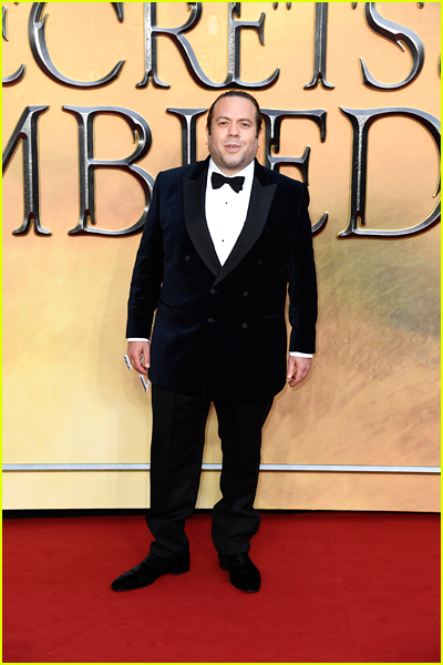 Dan Fogler at the Fantastic Beasts 3 premiere