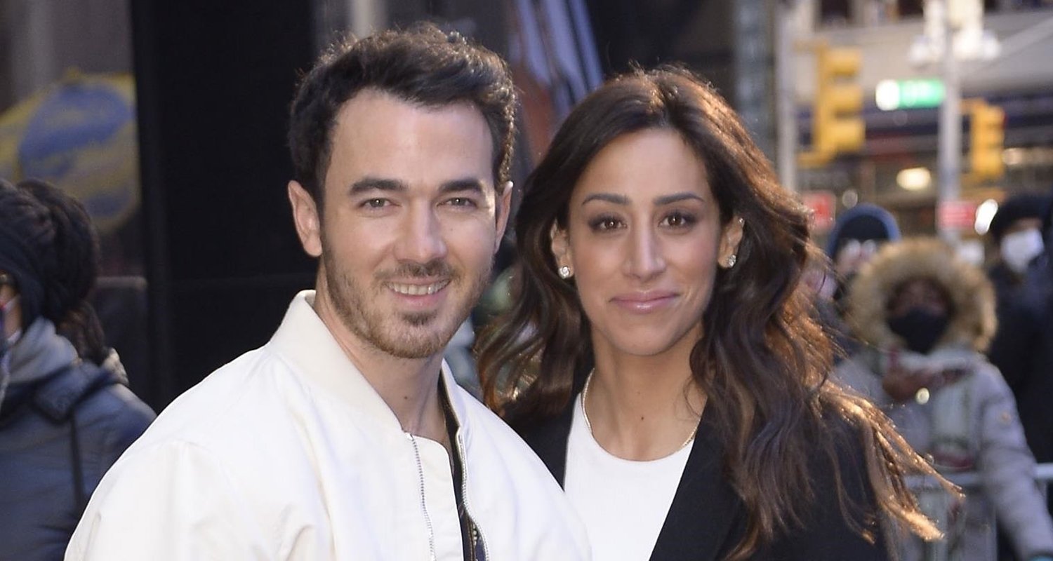 Kevin and Danielle Jonas Recall Being 'Tucked in the Corner