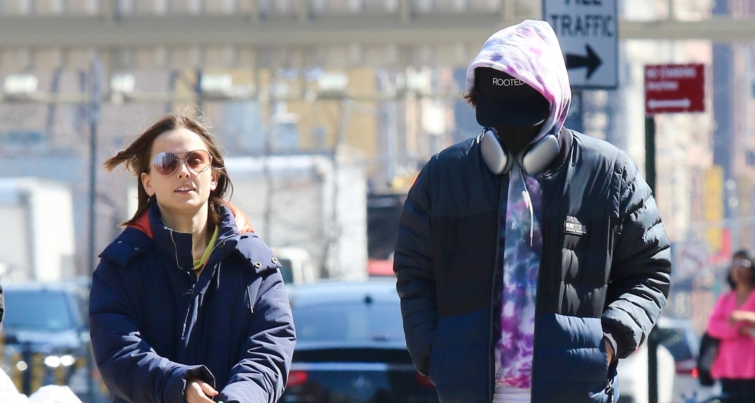 Timothee Chalamet & Older Sister Pauline Step Out in NYC for Lunch ...