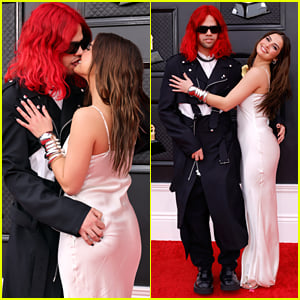 Addison Rae & BF Omer Fedi Show A Lot of PDA at the Grammys 2022!