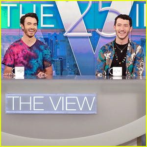 Kevin & Frankie Jonas Say That Everything In 'Claim to Fame' House Could Be a Clue
