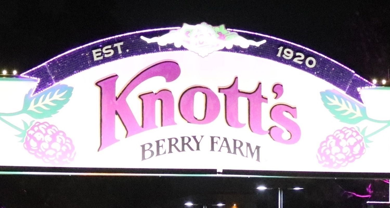 Knott’s Berry Farm Reveals New Chaperone Policy for Teens After Weekend