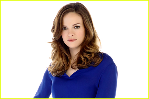 Danielle Panabaker expected to return for The Flash final season
