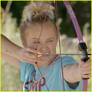 JoJo Siwa Lives 'Hunger Games' Fantasy In New 'JoJo Goes' to Summer Camp  Clip – Watch Now! (Exclusive), Exclusive, JoJo Siwa, XOMG POP